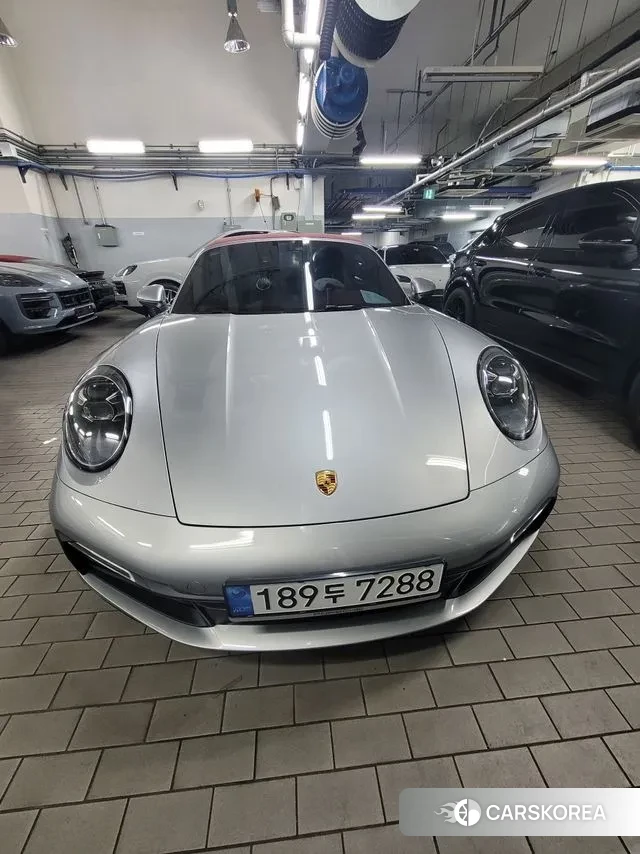 Porsche 911(992) 2024 Серебряный из Кореи