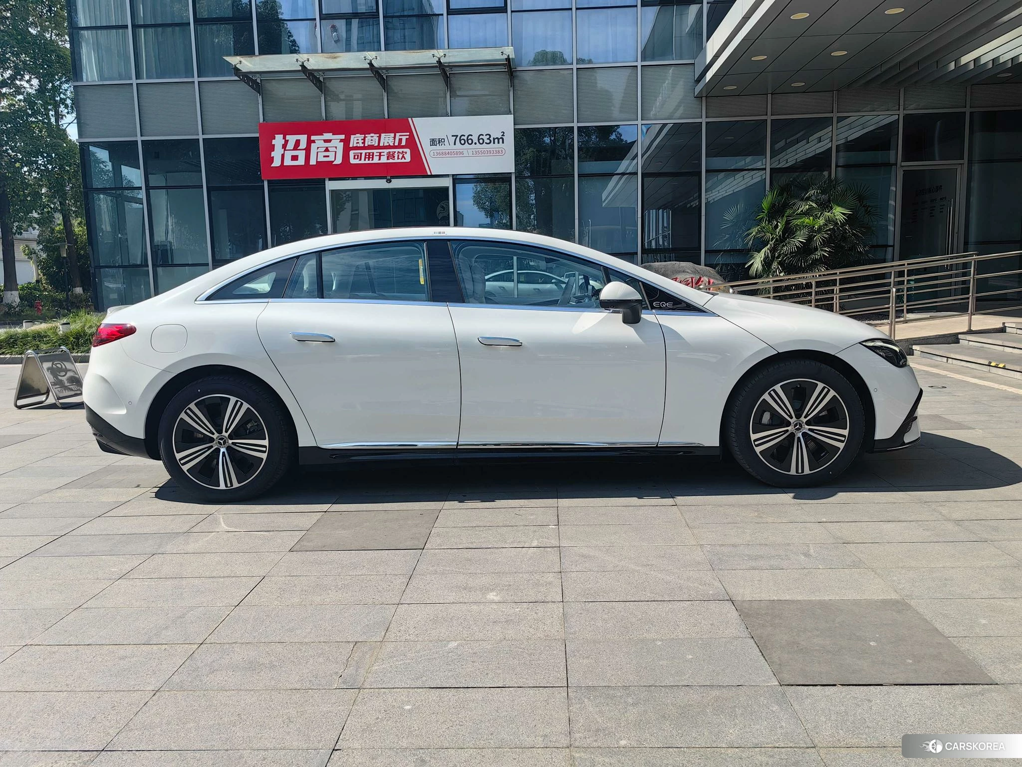 Mercedes-Benz EQE 2024 Белый из Китая