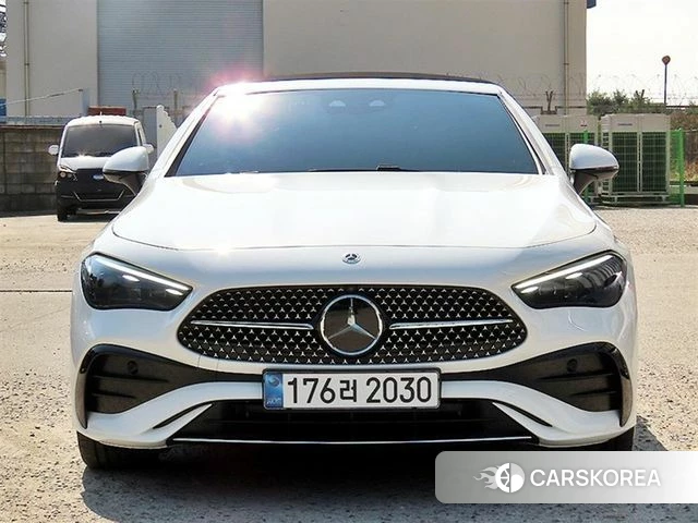 Mercedes-Benz CLE-Class C236 2025 Белый из Кореи