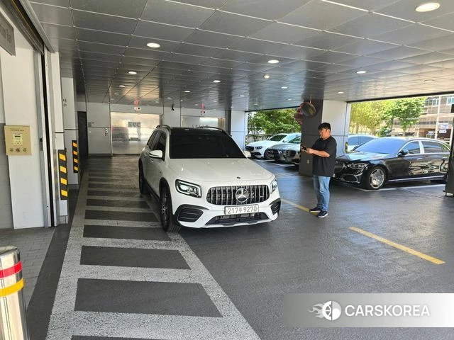 Mercedes-Benz GLB-Class X247 2023 Белый из Кореи