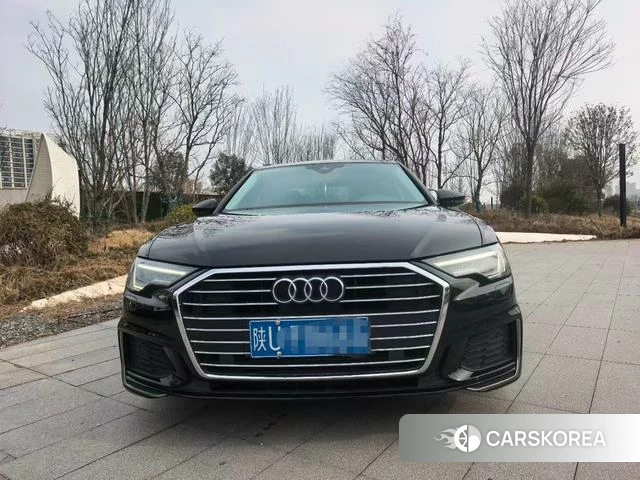 Audi A6L 2023 Черный из Китая