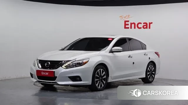Nissan Altima 2018 Белый из Кореи