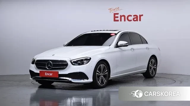 Mercedes-Benz E-Class W213 2022 Белый из Кореи