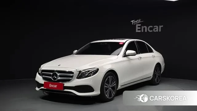 Mercedes-Benz E-Class W213 2018 Белый из Кореи