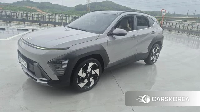 Hyundai Kona (SX2) 2023 Серебристо-серый из Кореи