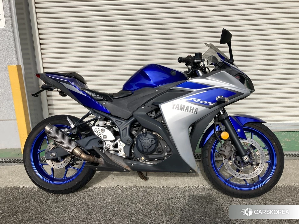 Проданный Yamaha YZF-R25 2015 из Японии
