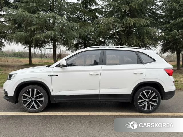 Skoda Komick 2022 Белый из Китая