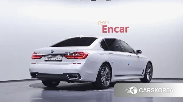BMW 7 Series (G11) 2018 Белый из Кореи