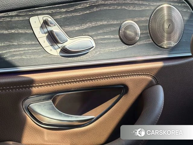 Mercedes-Benz E-class 2024 Черный из Китая