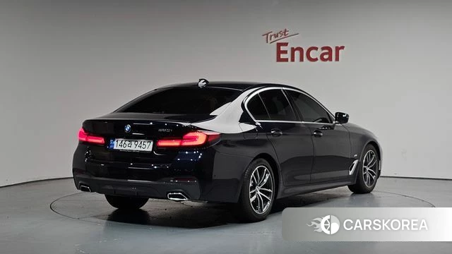 BMW 5 Series (G30) 2023 Черный из Кореи