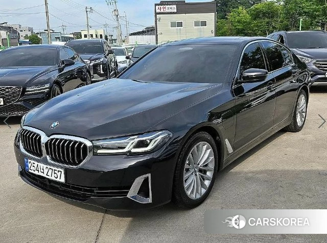 BMW 5 Series (G30) 2021 Черный из Кореи