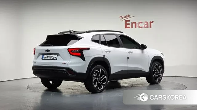 Chevrolet (GM Daewoo) Trax Crossover 2025 Белый из Кореи