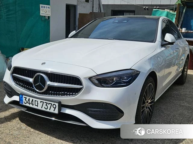 Mercedes-Benz C-Class W206 2024 Белый из Кореи