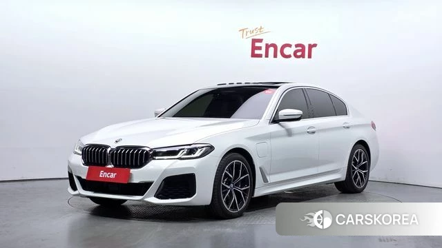 BMW 5 Series (G30) 2022 Белый из Кореи