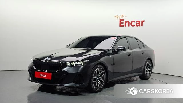 BMW 5 Series (G60) 2025 Серый из Кореи