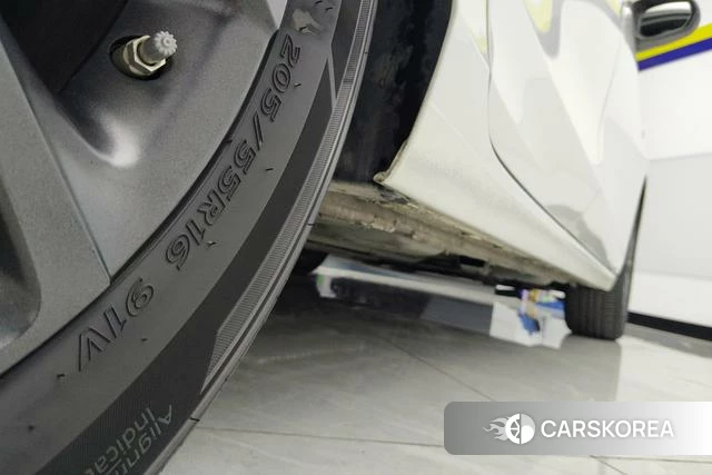 Buick Weilang 2024 Белый из Китая