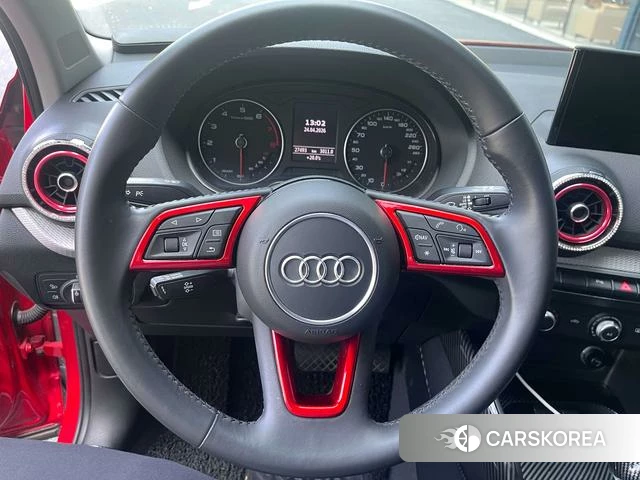 Audi Q2L 2020 Красный из Китая