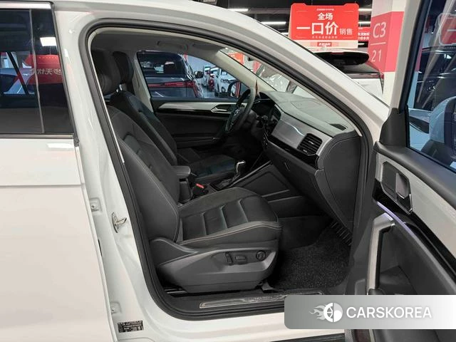 Volkswagen Tanyue 2021 Белый из Китая