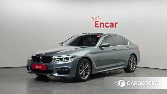BMW 5 Series (G30) 2018 Небесно-голубой из Кореи
