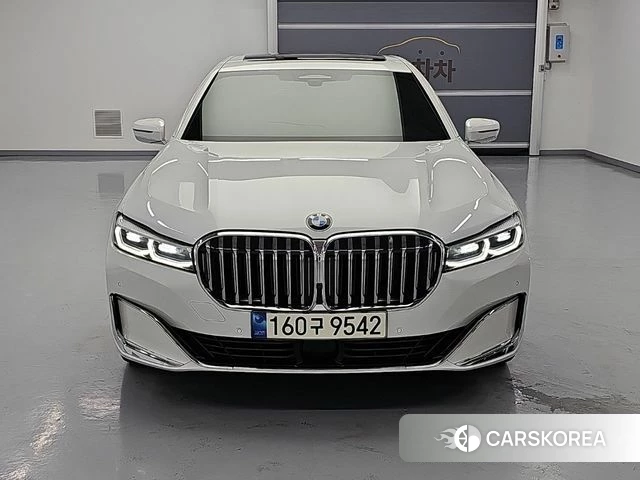 BMW 7 Series (G11) 2021 Белый из Кореи