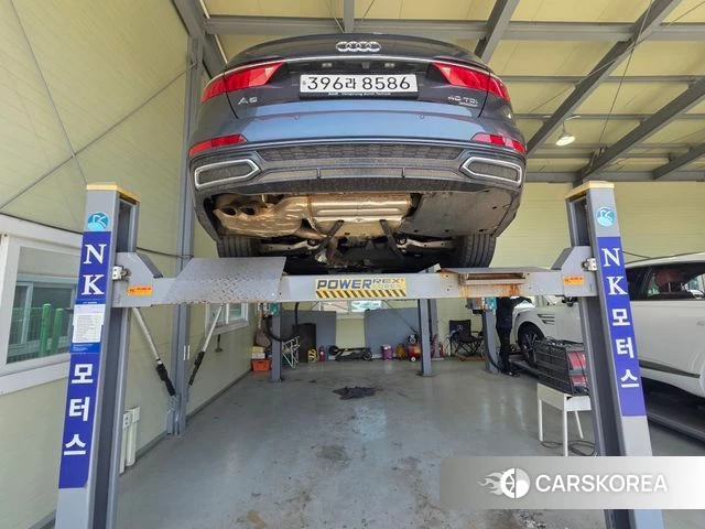 Audi A6 (C8) 2022 Серый из Кореи