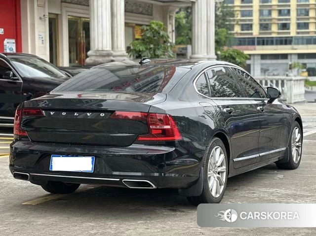 Volvo S90 2020 Черный из Китая