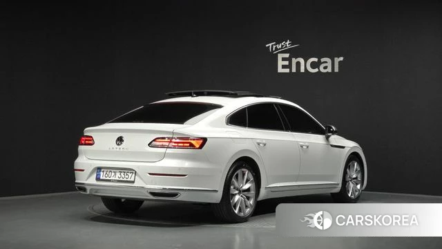 Volkswagen Arteon 2023 Белый из Кореи