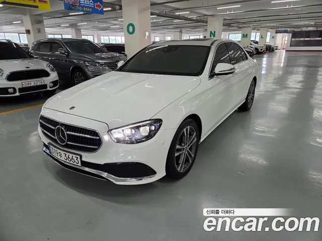 Mercedes-Benz E-Class W213 2022 Белый из Кореи