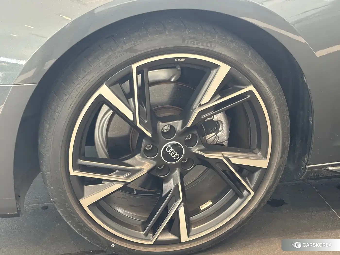 Audi A4L 2024 Silver/gray из Китая