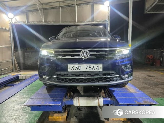 Volkswagen Tiguan second Generation 2018 Синий из Кореи