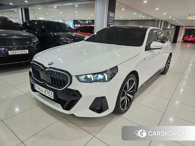 BMW 5 Series (G60) 2024 Белый из Кореи