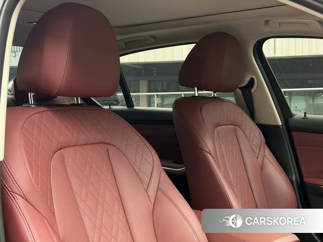 BMW 3 series 2023 Черный из Китая