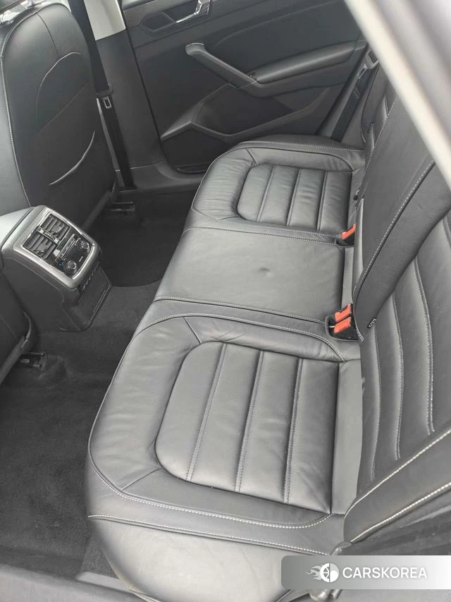 Volkswagen Passat 2018 Черный из Китая