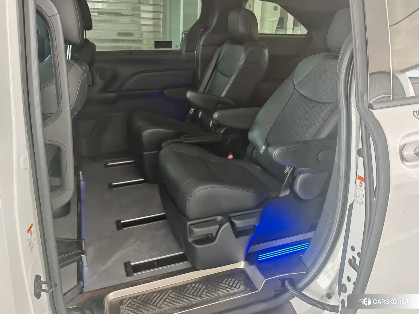 Toyota Granvia 2024 Белый из Китая, фото 2