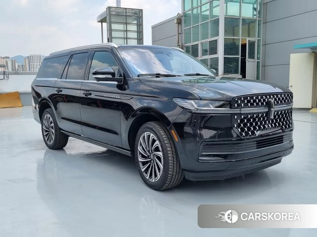 Lincoln Navigator 4th generation 2025 Черный из Кореи