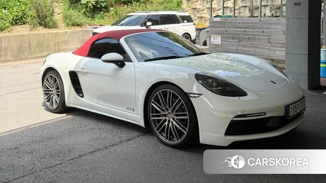 Porsche 718 Boxster 2018 Белый из Кореи