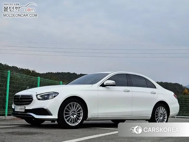 Mercedes-Benz E-Class W213 2022 Белый из Кореи