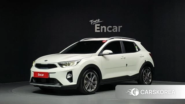 Kia Stonic 2019 Белый из Кореи