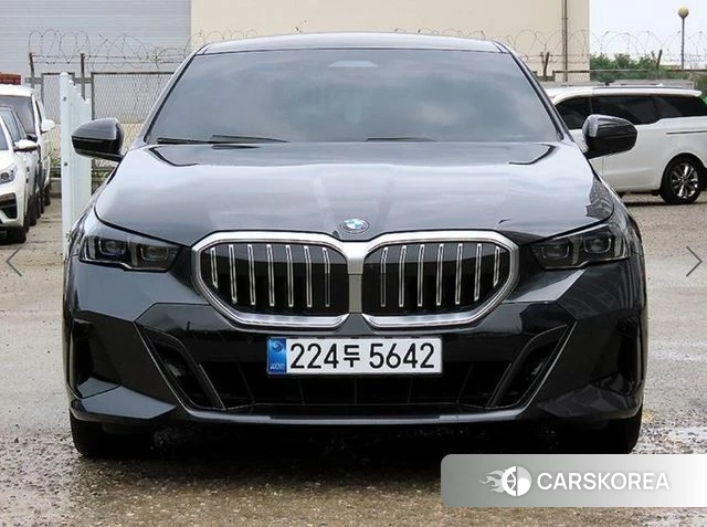BMW 5 Series (G60) 2025 Черный из Кореи