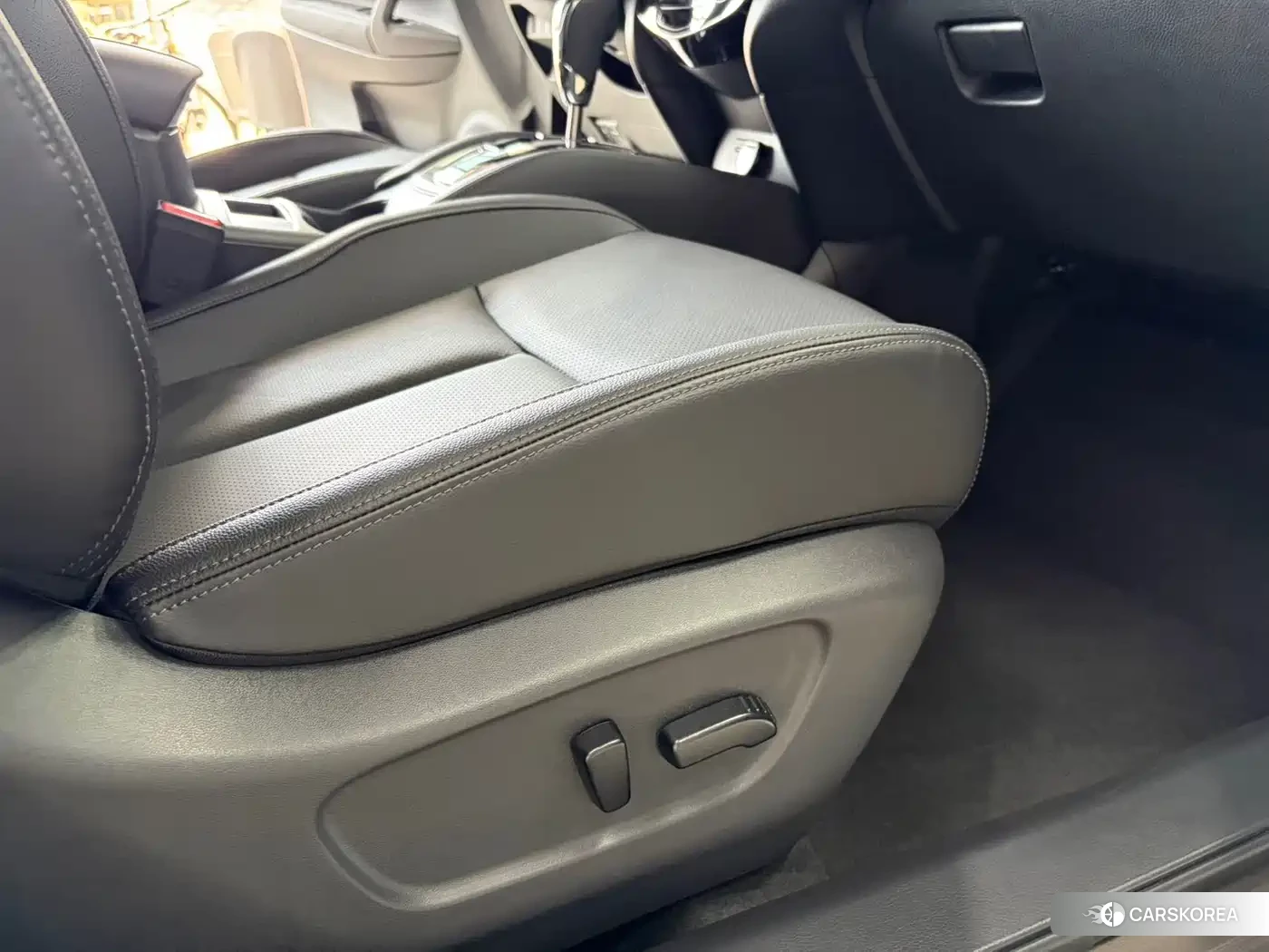 Nissan Qijun 2023 Champagne/brown из Китая