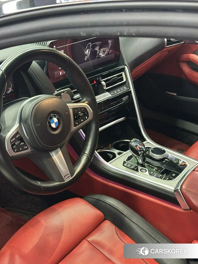 BMW 8 series 2023 Темно-серый из Китая