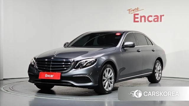 Mercedes-Benz E-Class W213 2019 Серый из Кореи