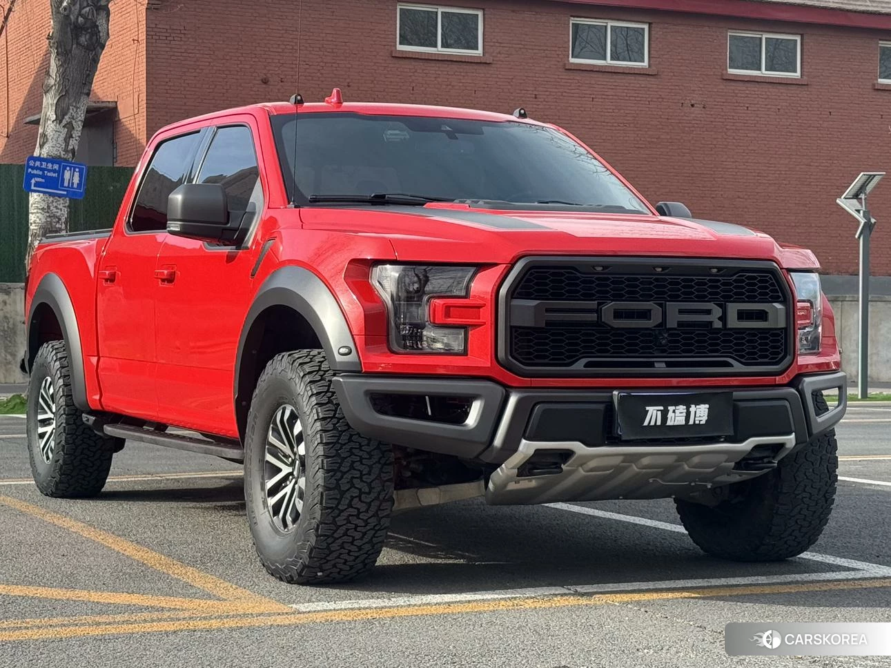 Ford F-150 Raptor 2019 Красный из Китая