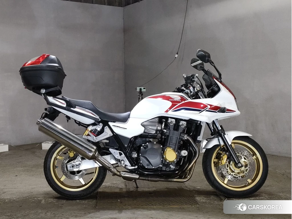 Проданный Honda CB1300SF BOLDOR 2012 из Японии