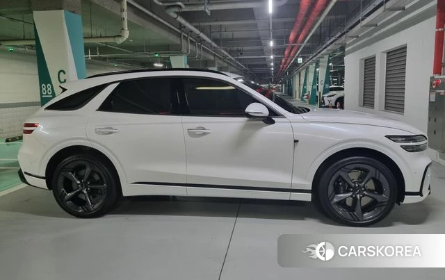 Genesis GV70 2024 Белый из Кореи