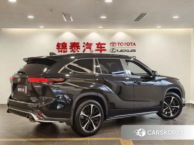 Toyota Crown Lufang 2023 Черный из Китая