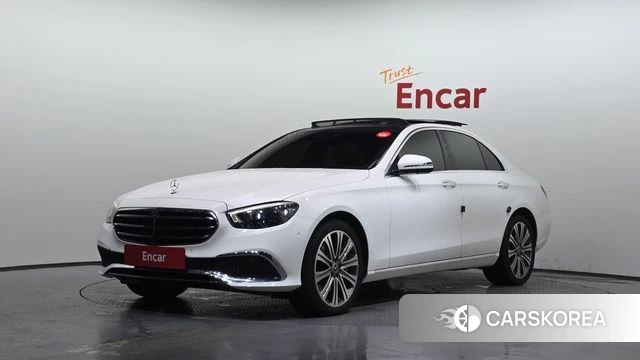 Mercedes-Benz E-Class W213 2021 Белый из Кореи