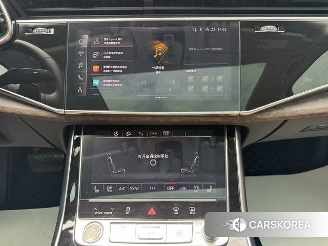 Audi Q7 2024 Черный из Китая