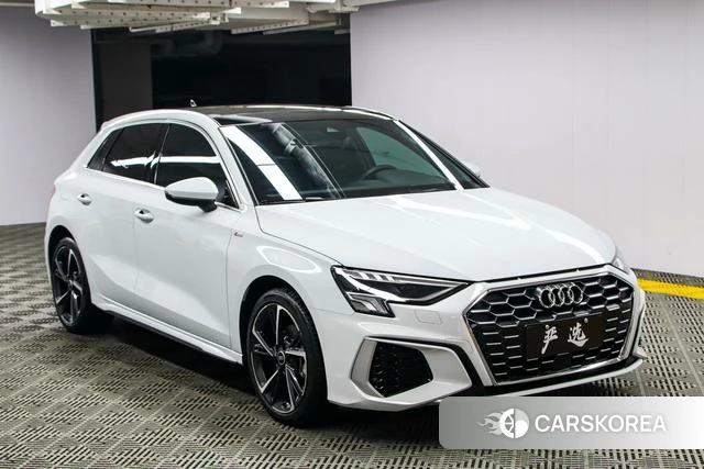 Audi A3 2023 Белый из Китая