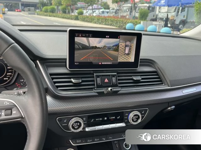 Audi Q5L 2021 Черный из Китая